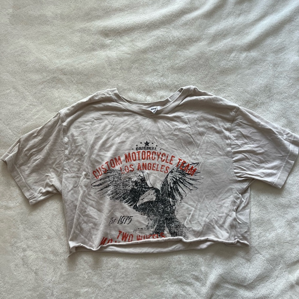 Garage Graphic Cropped Tee